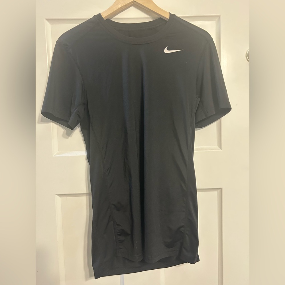 Nike Men's Black Short Sleeve Tee